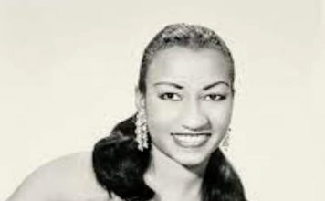 Un día como hoy, hace quince años, murió Celia Cruz. Foto-Celia-Cruz