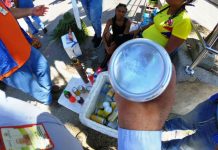DADIS decomisa cervezas vencidas en el Desfile de Independencia