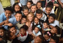 Shakira puso primera piedra del segundo megacolegio Pies Descalzos en Cartagena fundacion-pies-descalzos