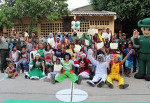 Policía de Cartagena intercambió pólvora por juguetes en el barrio El Zapatero