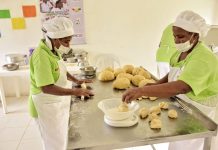 En Isla Fuerte los abuelos hacen el pan
